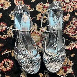 Y2K Baby Phat Silver Textured Wedge Heels 8